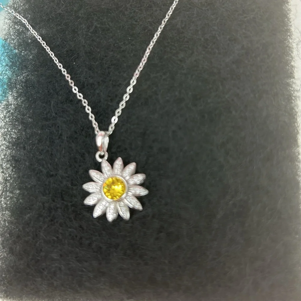 Sterling Silver crystal Flower pendant with adjustable chain Bleu Sage NWT - Picture 10 of 16